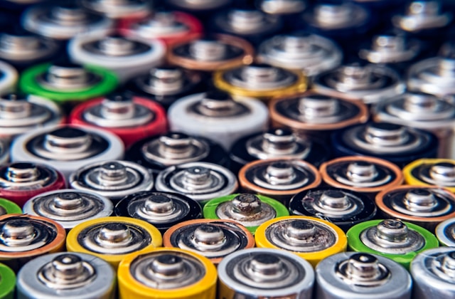 Silicon Anode Batteries: Unlocking High Energy Density for Next-Gen EVs